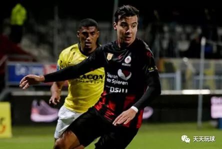 而是与粉丝 而是与粉丝